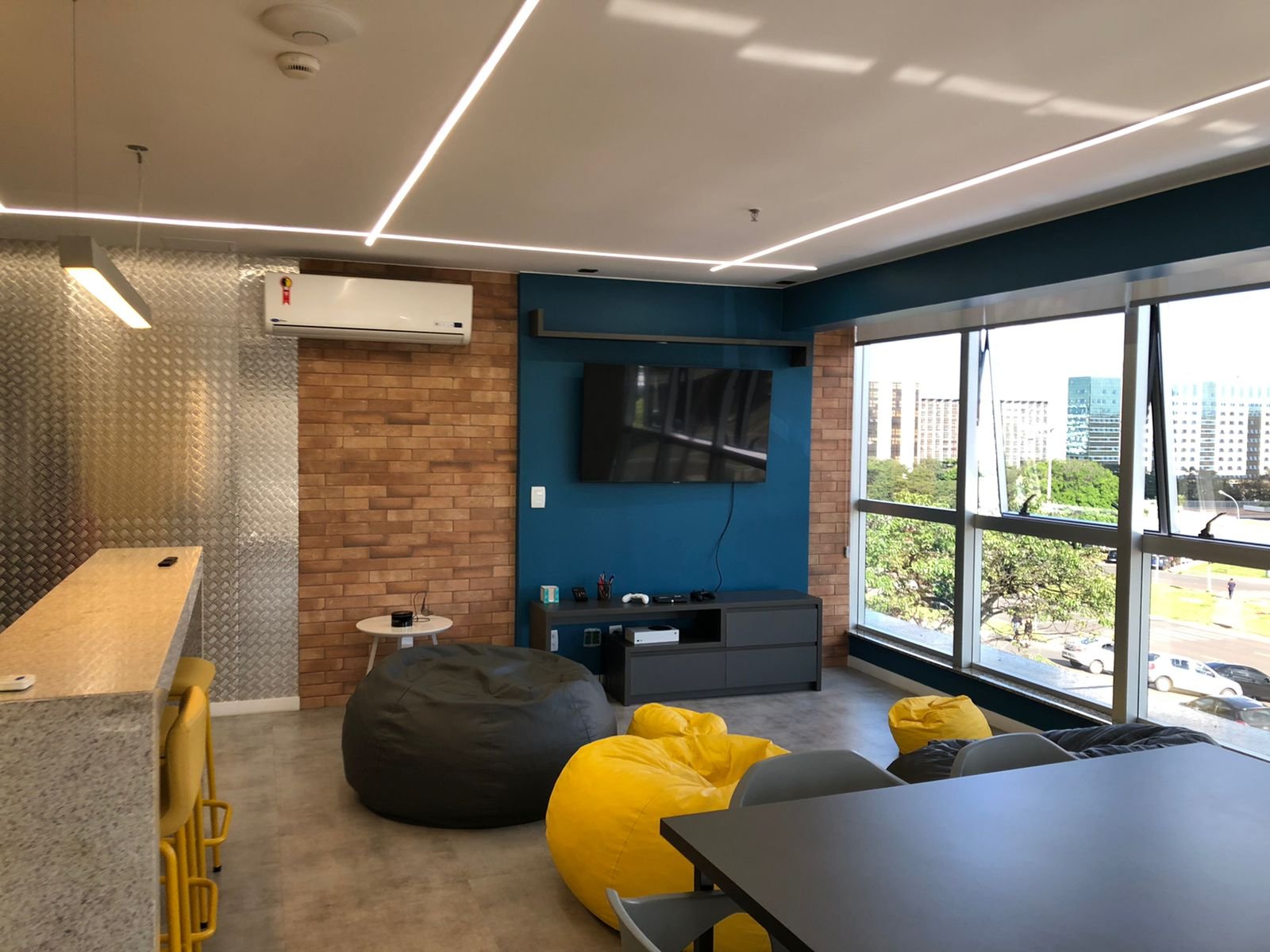 6 66478584-262a-4722-b000-ca0dd3a3e021