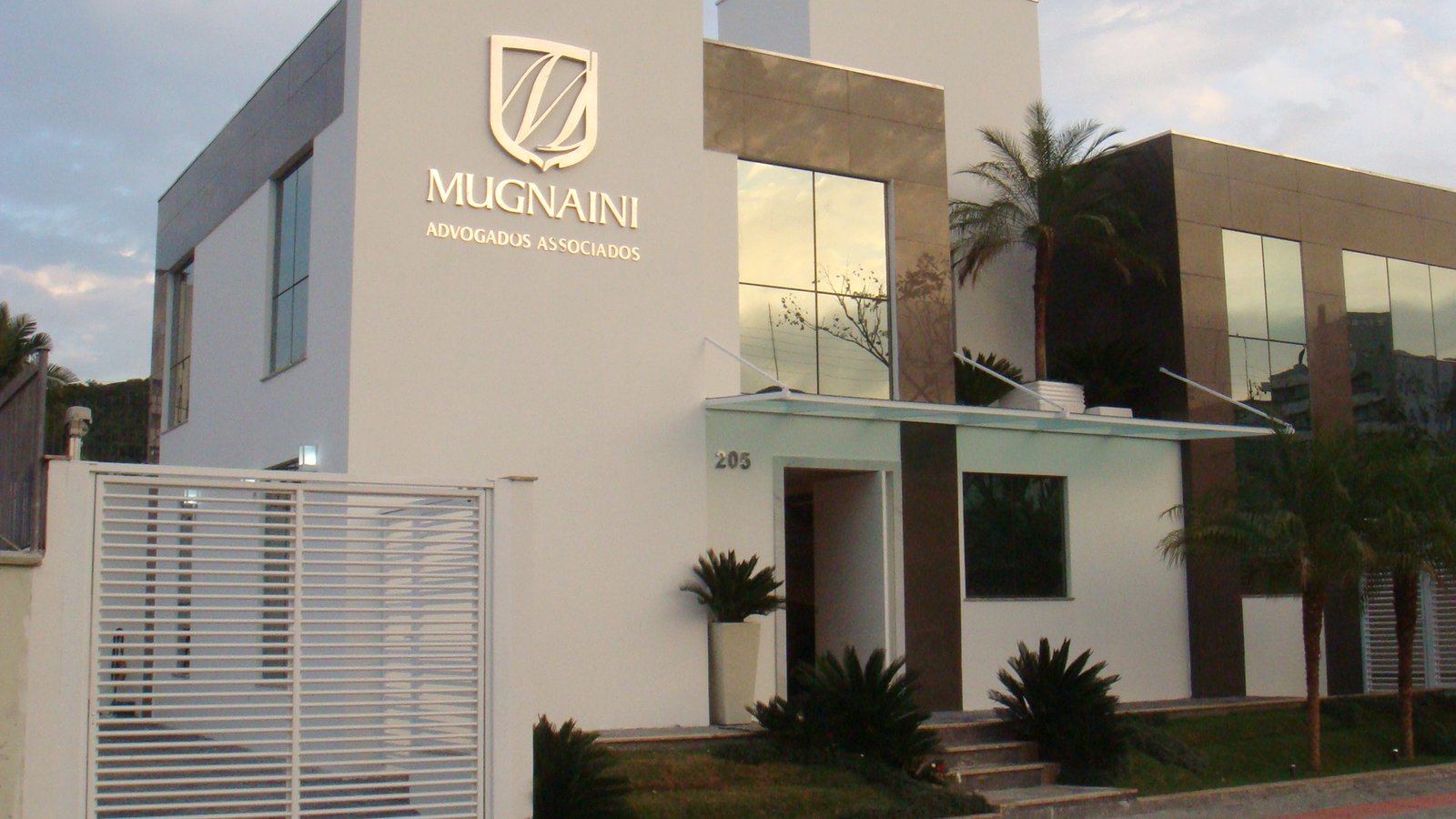 Mugnaini 02